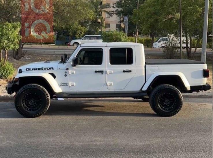 جيب جلاديتور